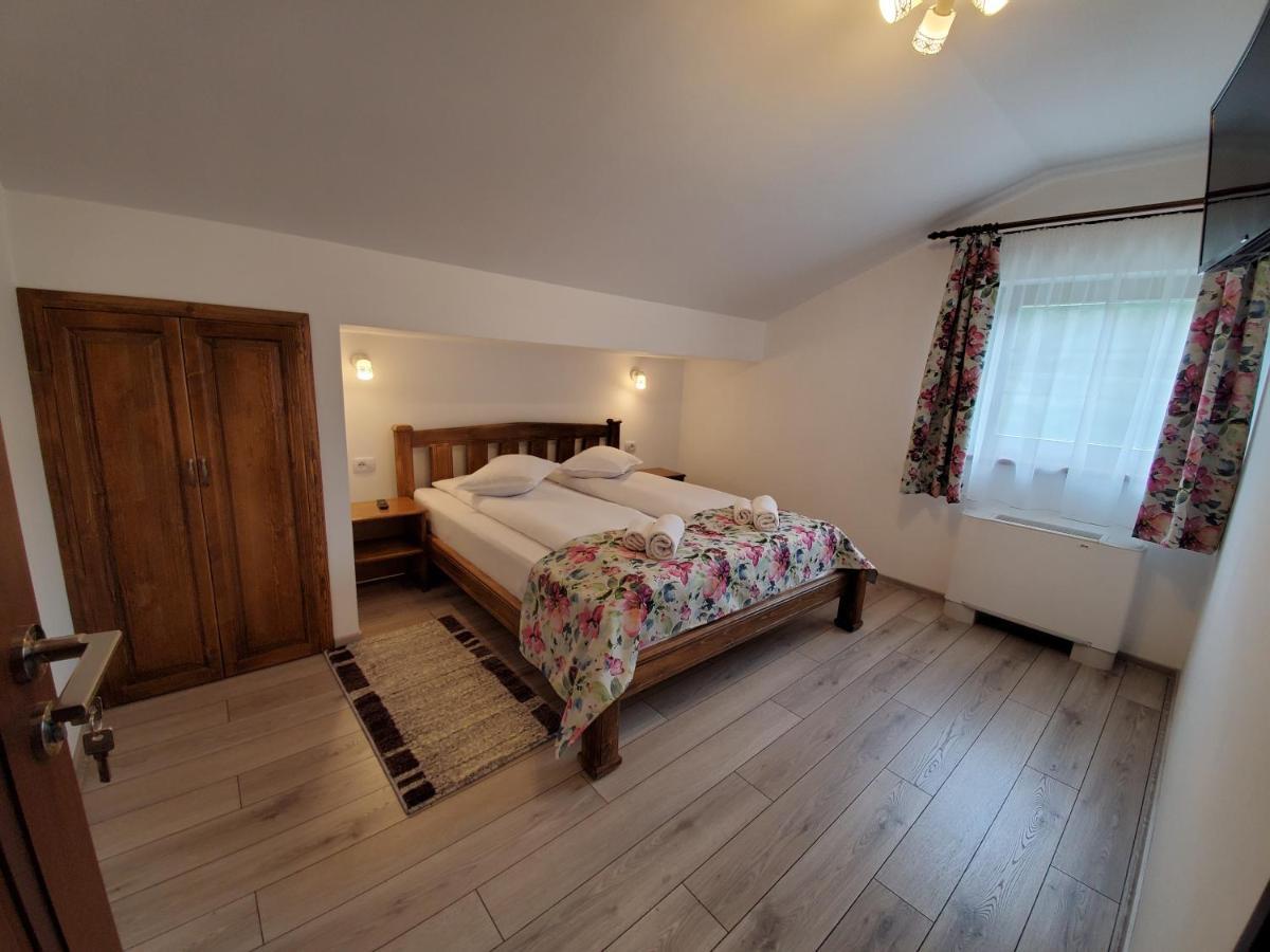 Pensiunea Casa Brancovenilor Simbata de Sus Luaran gambar
